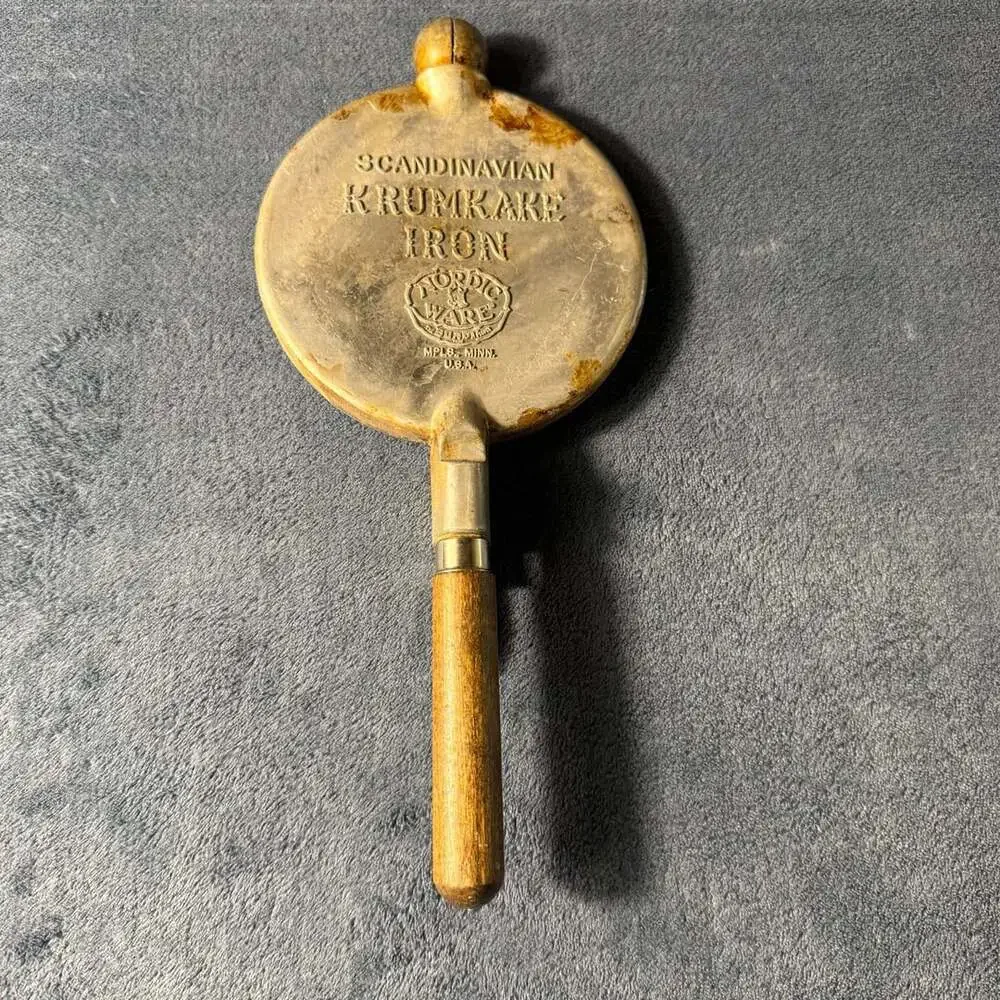 Nordic Ware Scandinavian Krumkake Iron